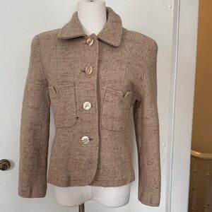 Elegant Button-Front Tweed Blazer in Brown
